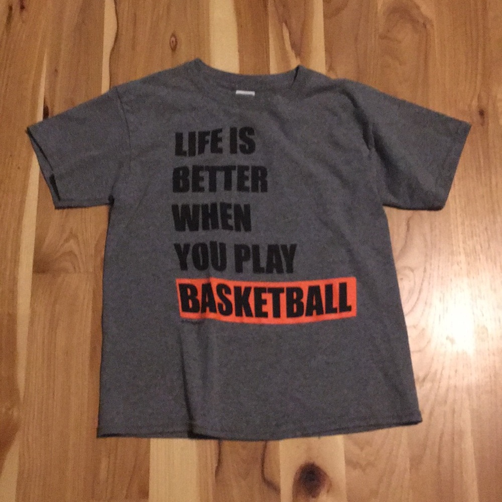 Gray black and orange t-shirt.